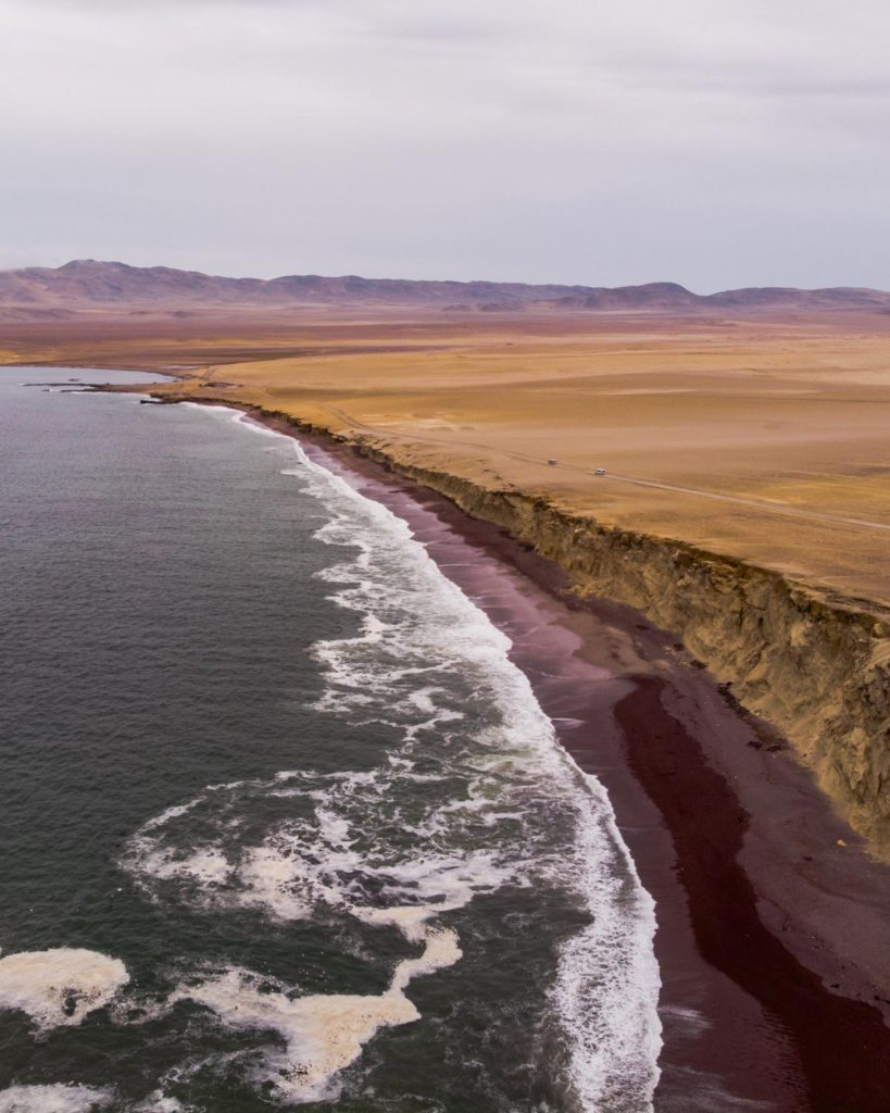 playa-roja-paracas-peru