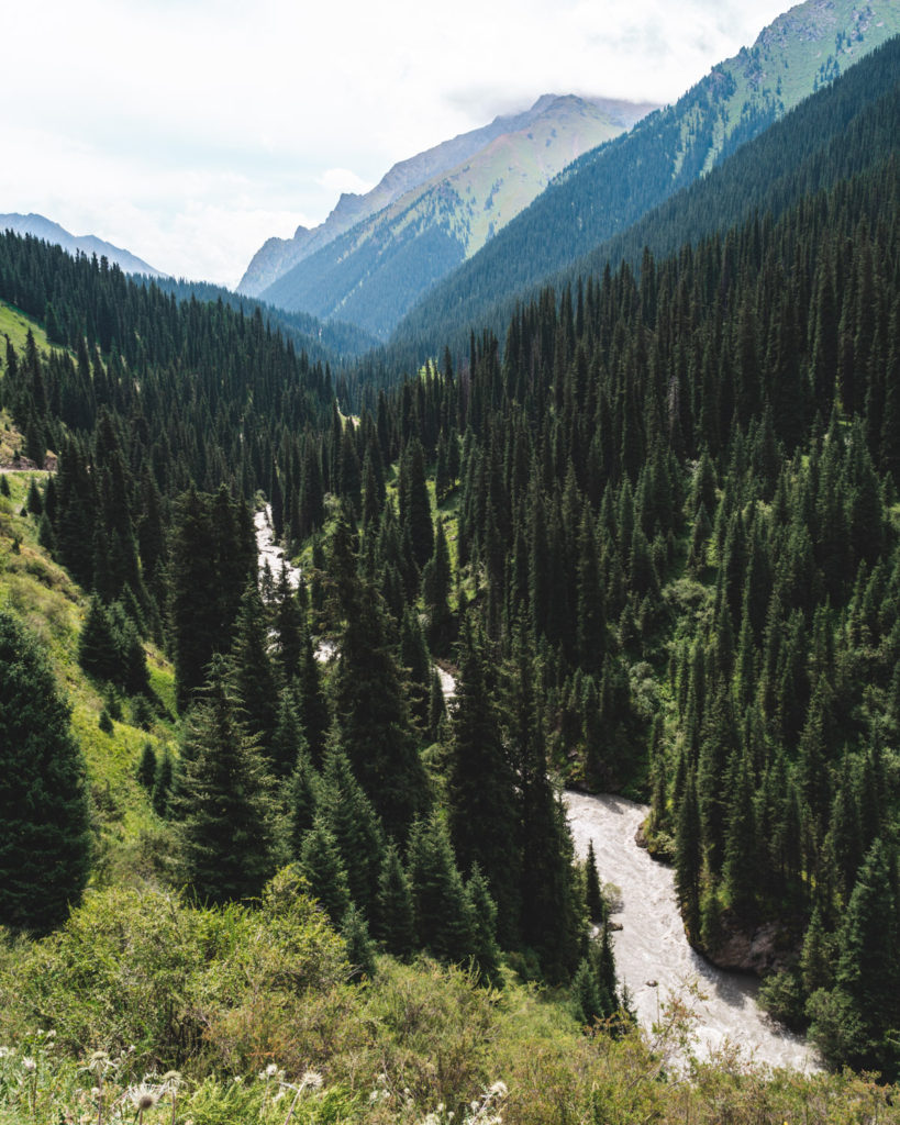 Nice viewpoint on the way to Ak-Suu on the Ala-Kul trek